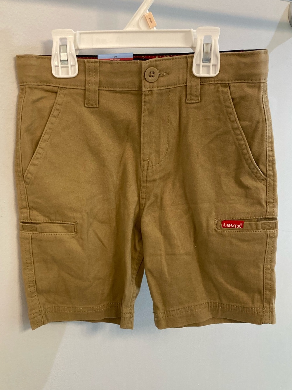 Levi’s NWT Boy 6/7 Tan Cargo Shorts